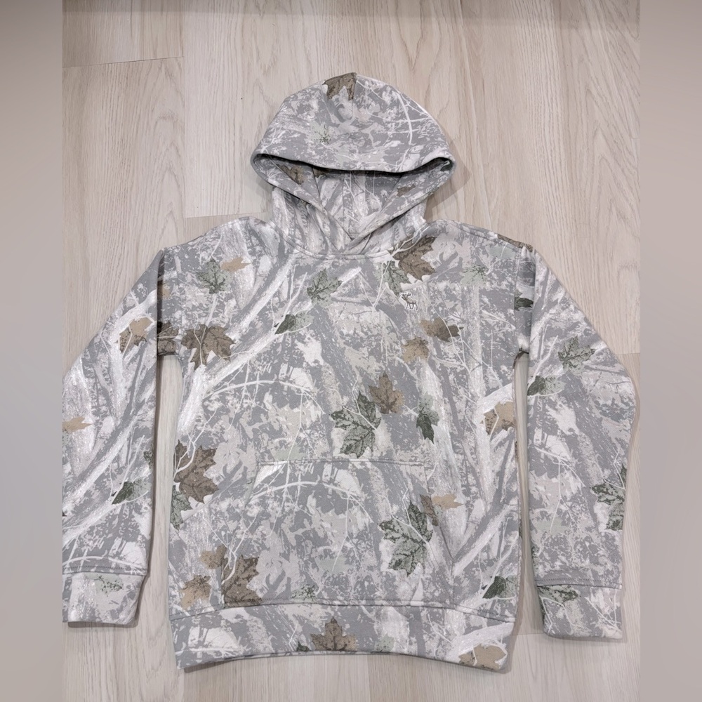 Camo essential icon hoodie, Brand: Abercrombie and Fitch doing, size: 11/12